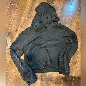 Lululemon Catch a Breeze Pullover BARELY WORN